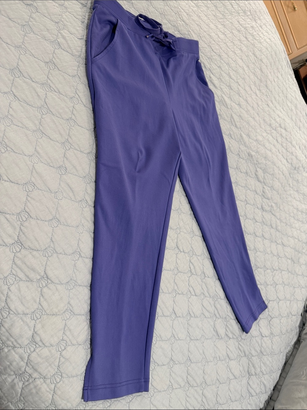 Betabrand Purple Women’s Capris. Beautiful condition!  Size MP - Picture 2 of 6